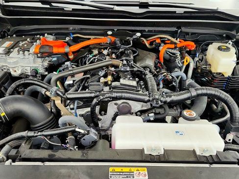 Used 2025 Toyota Tacoma TRD Off-Road AWD/4WD image 25