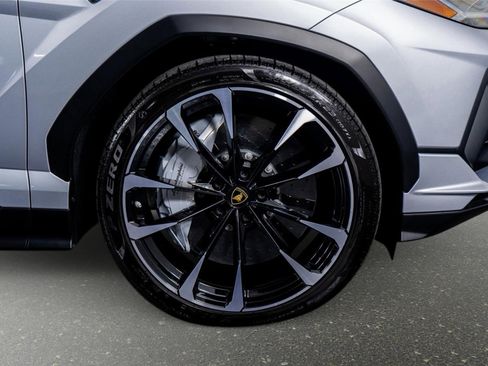 Used 2024 Lamborghini Urus S AWD/4WD image 5