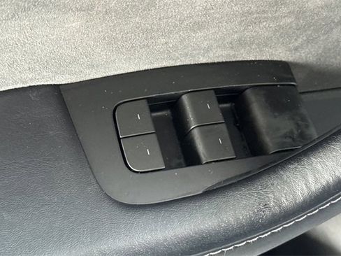 Used 2022 Tesla Model Y Long Range image 15