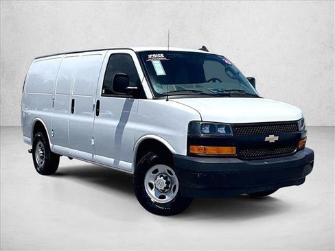 Used 2023 Chevrolet Express 2500 w/ Driver Convenience Package RWD image 12