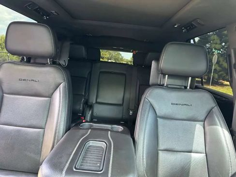 Used 2021 GMC Yukon Denali w/ Denali Ultimate Package AWD/4WD image 13