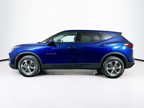 Used 2023 Chevrolet Blazer LT w/ Driver Confidence Package image 4