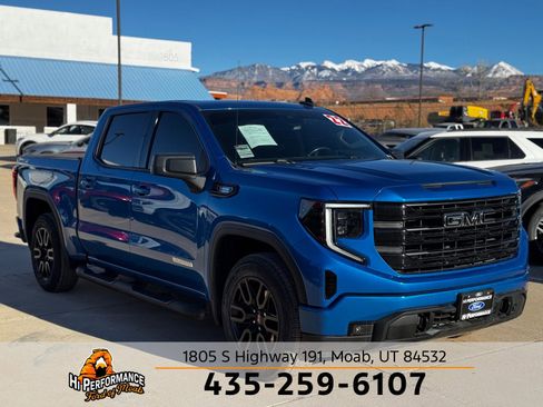 Used 2022 GMC Sierra 1500 Elevation w/ X31 Off-Road Package AWD/4WD image 3