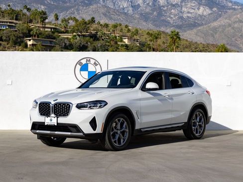 Certified 2025 BMW X4 xDrive30i image 1