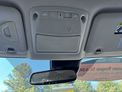 Used 2020 Nissan Rogue SL image 22