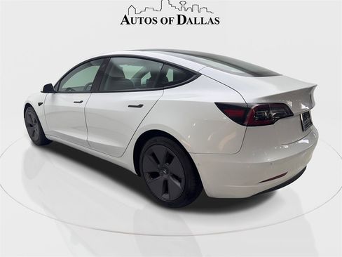 Used 2021 Tesla Model 3 Standard Range Plus image 9