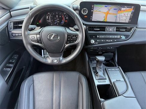Used 2022 Lexus ES 350 F Sport image 12