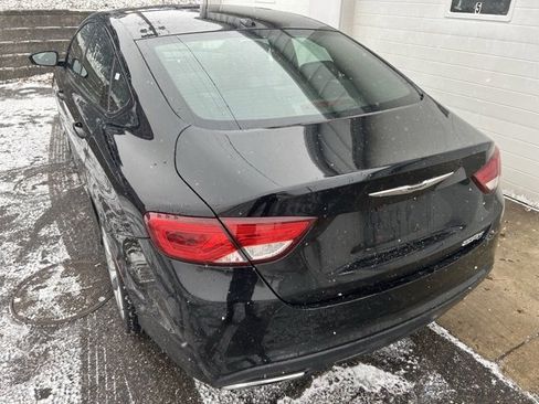 Certified 2016 Chrysler 200 S w/ Comfort Group image 4
