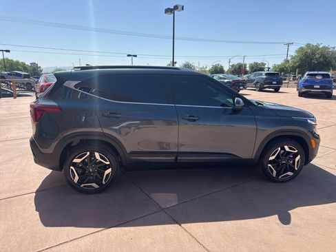 Certified 2024 Kia Seltos SX w/ SX Sunroof Package AWD/4WD image 9