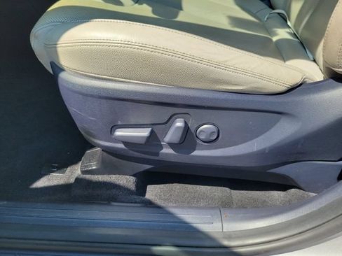Used 2022 Hyundai Palisade SEL w/ Premium Package FWD image 11