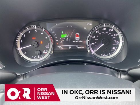 Used 2023 Toyota Highlander XLE image 32