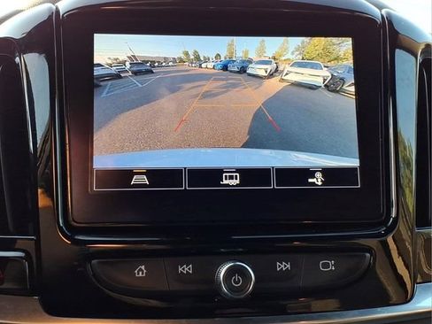 Used 2023 Chevrolet Traverse LT w/ LPO, Floor Liner Package AWD/4WD image 20