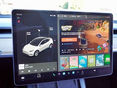 Used 2021 Tesla Model Y Long Range AWD/4WD image 37