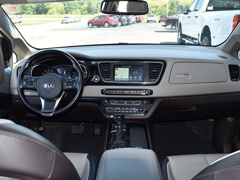 Used 2016 Kia Sedona SX Limited FWD image 4