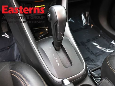 Used 2018 Chevrolet Trax LT w/ LT Convenience Package image 13