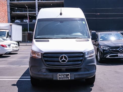 Used 2020 Mercedes-Benz Sprinter 2500 image 2