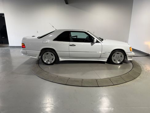 Used 1990 Mercedes-Benz 300 CE Coupe image 7