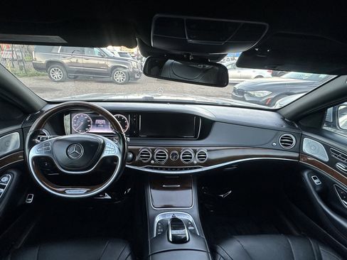 Used 2015 Mercedes-Benz S 550 Sedan image 18