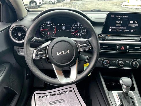 Used 2022 Kia Forte LXS image 7