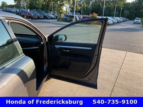 Certified 2018 Honda CR-V LX image 19