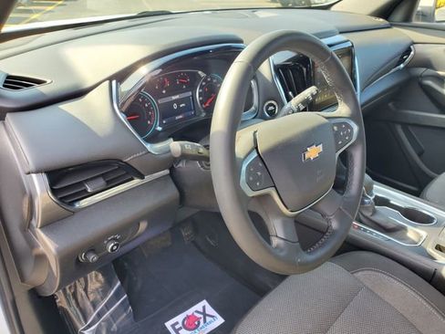 Used 2023 Chevrolet Traverse LT FWD image 22