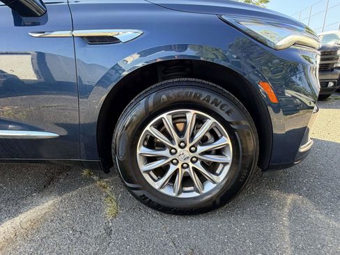 Used 2024 Buick Enclave Essence AWD/4WD image 6