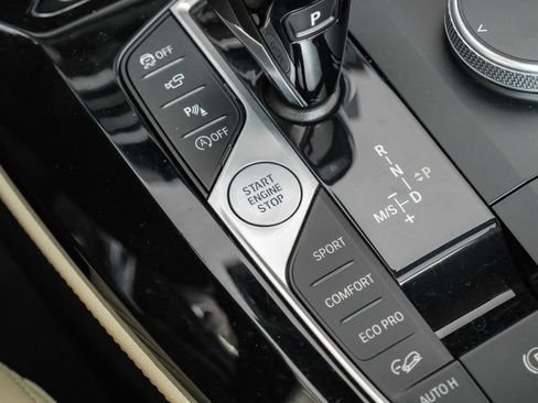 Used 2025 BMW X4 xDrive30i image 27