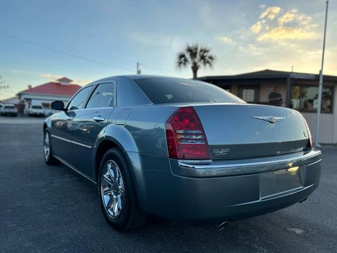 Used 2006 Chrysler 300 C image 14