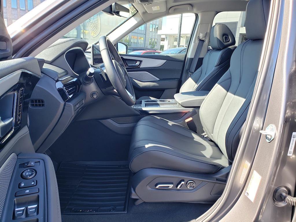 Certified 2026 Acura MDX SH-AWD image 18