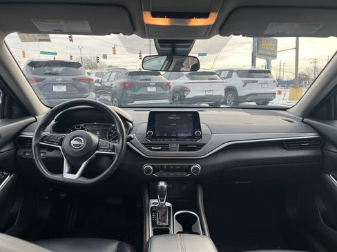 Used 2025 Nissan Altima 2.5 SR image 27