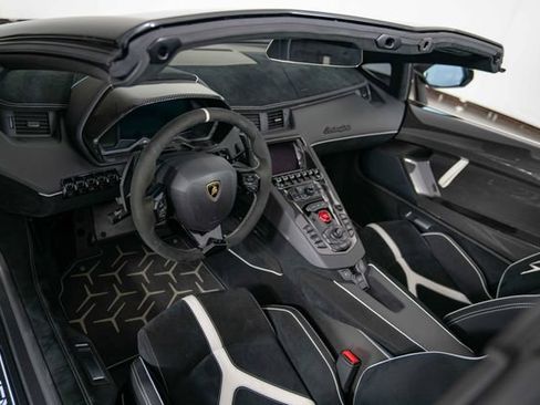 Used 2016 Lamborghini Aventador LP 750-4 Superveloce AWD/4WD image 17