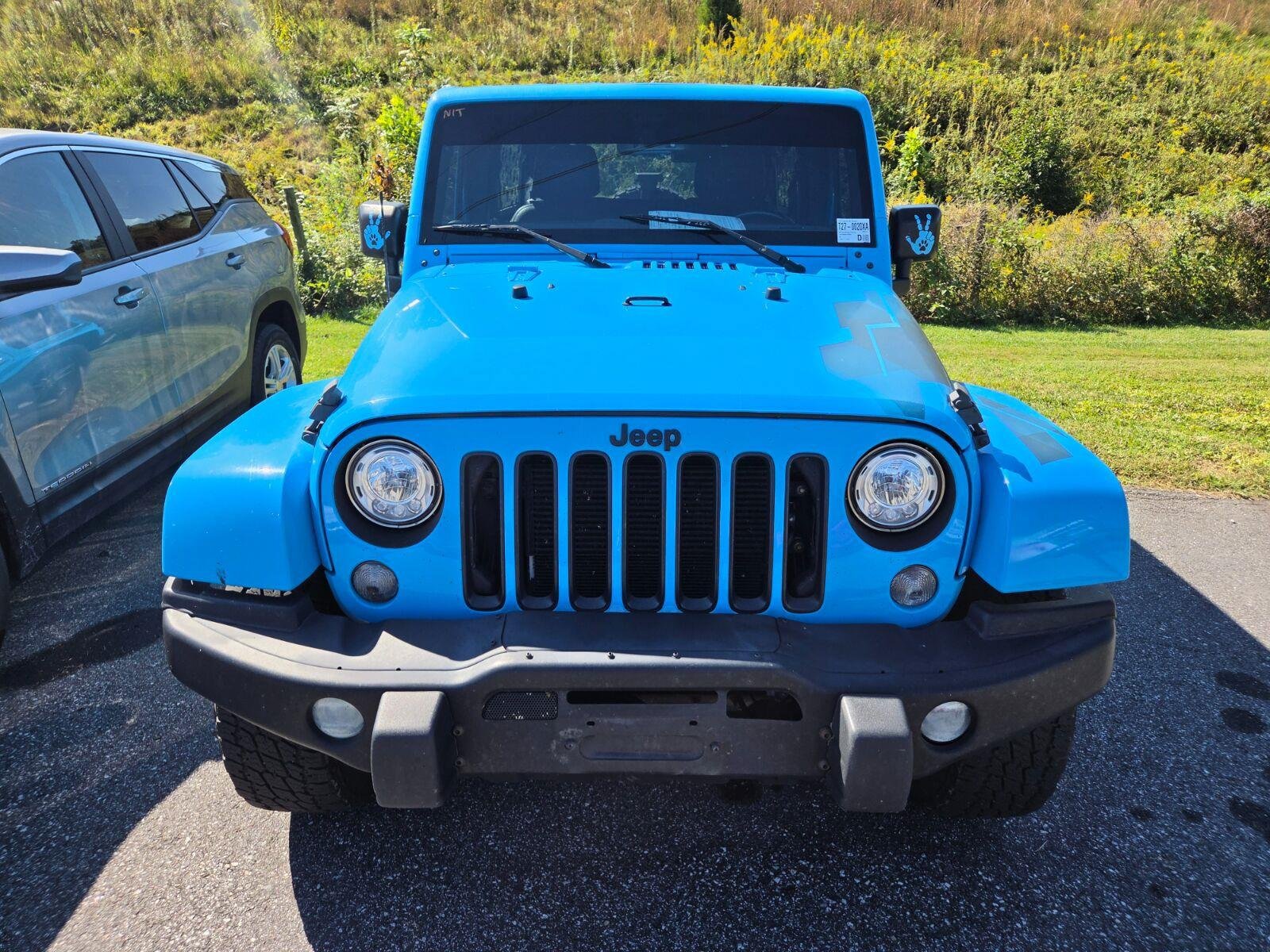 Used 2017 Jeep Wrangler Unlimited Sahara AWD/4WD image 2