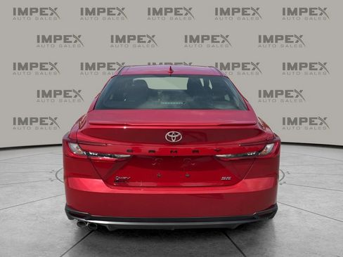 Used 2025 Toyota Camry SE FWD image 4