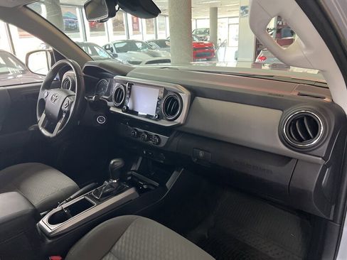 Used 2020 Toyota Tacoma SR5 image 26