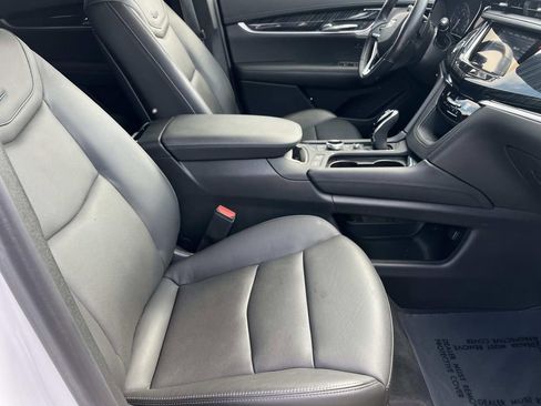 Certified 2023 Cadillac XT6 Premium Luxury w/ Technology Package image 24