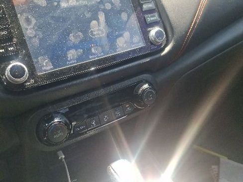 Used 2021 Nissan Kicks SR FWD image 3