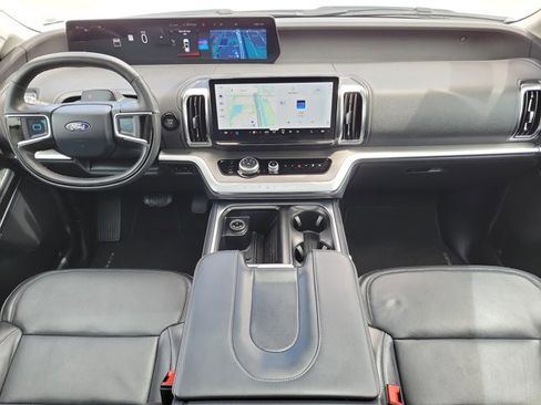 Certified 2025 Ford Expedition Platinum AWD/4WD image 16