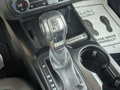 Used 2025 Ford Bronco Outer Banks AWD/4WD image 27