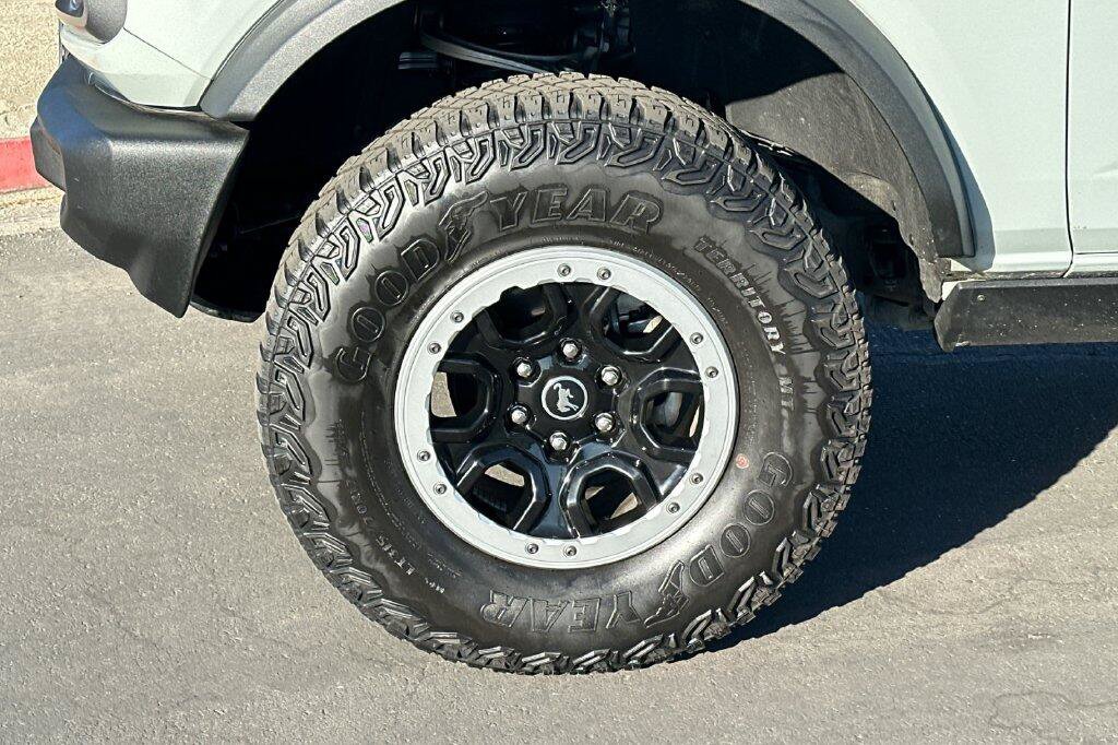 Used 2023 Ford Bronco Big Bend w/ Sasquatch Package AWD/4WD image 26