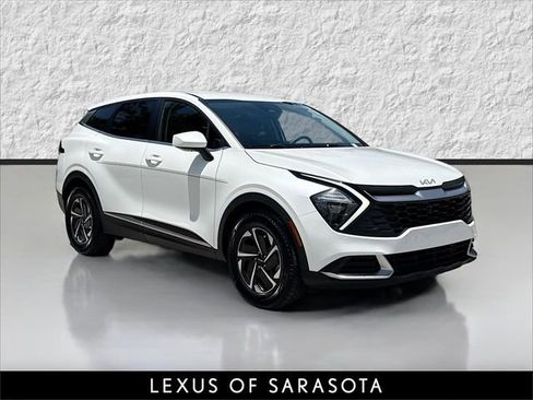 Used 2023 Kia Sportage LX FWD image 1