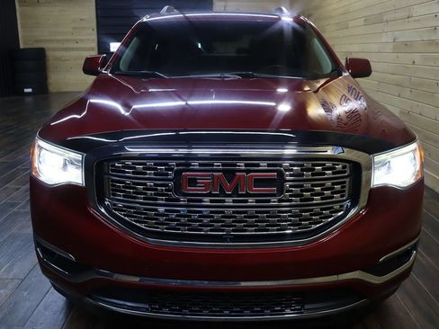 Used 2019 GMC Acadia Denali w/ Technology Package FWD image 7