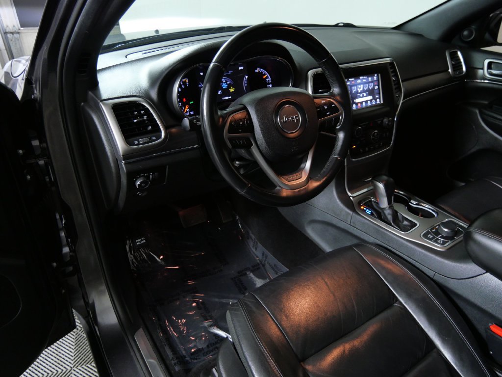 Used 2018 Jeep Grand Cherokee Limited AWD/4WD image 15
