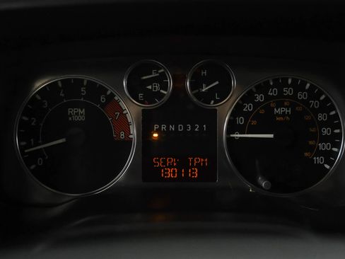 Used 2010 HUMMER H3 Luxury w/ Appearance Package image 18