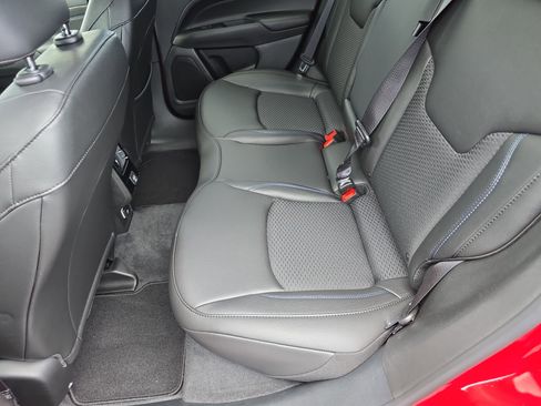 New 2025 Jeep Compass Latitude w/ Altitude Special Edition image 16