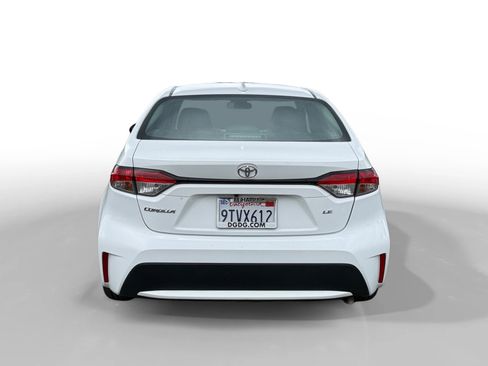 Used 2021 Toyota Corolla LE FWD image 4