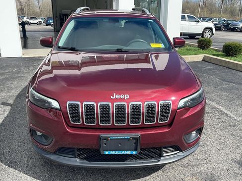 Used 2019 Jeep Cherokee Latitude w/ Popular Appearance Group image 2