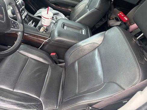 Used 2017 GMC Yukon XL SLT w/ Open Road Package AWD/4WD image 12