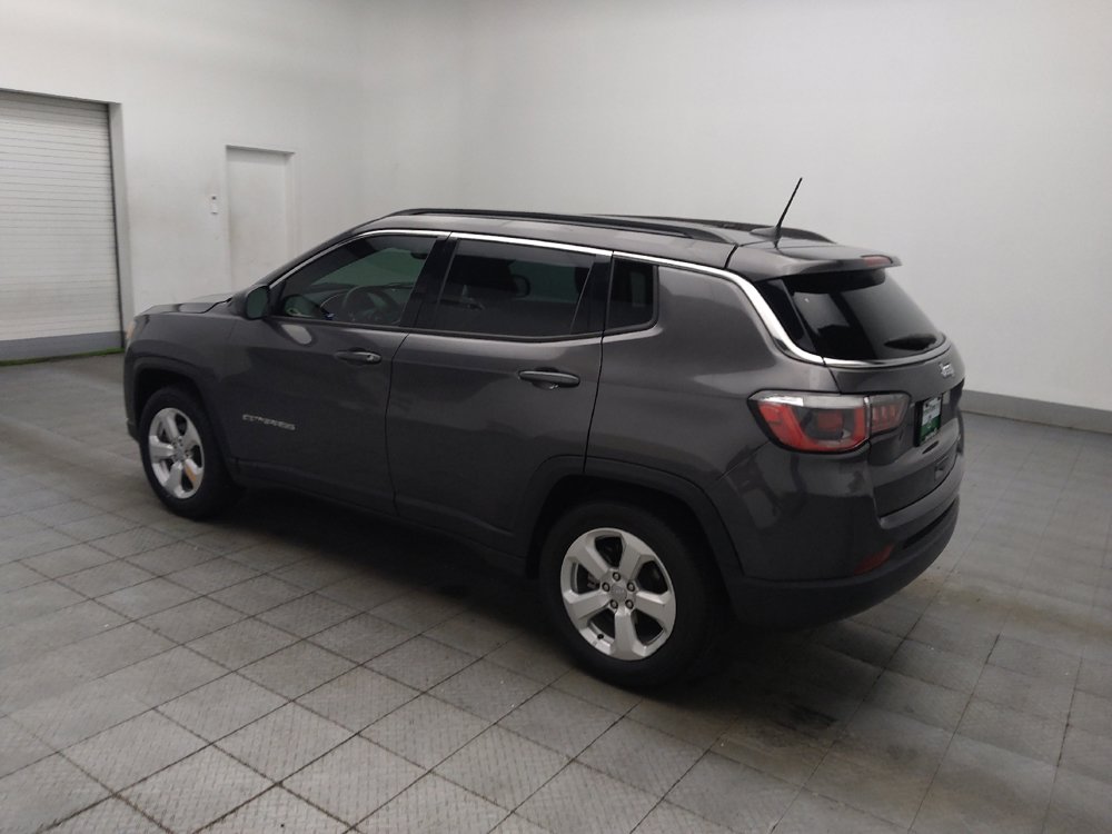 Used 2019 Jeep Compass Latitude FWD image 3