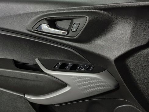 Used 2024 Chevrolet Trax RS w/ Driver Confidence Package image 21