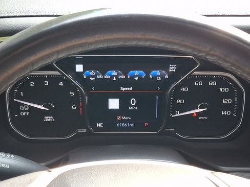 Used 2021 GMC Yukon Denali w/ Denali Premium Package AWD/4WD image 24